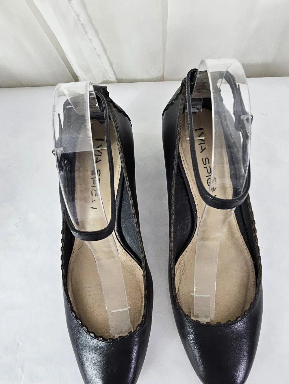 Via Spiga Dionne Black Leather Scalloped Block Heel Ankle Strap Pumps 6.5